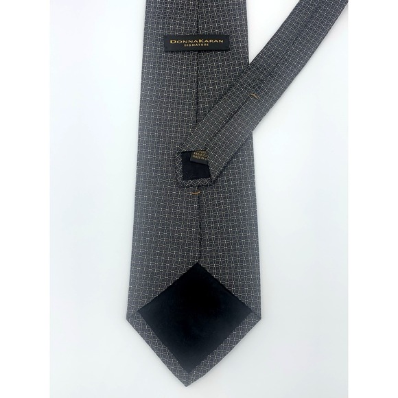 Donna Karan Signature Black Gray Geometric 100% Silk Men's Tie - 58" x 3 7/8" - Picture 3 of 6